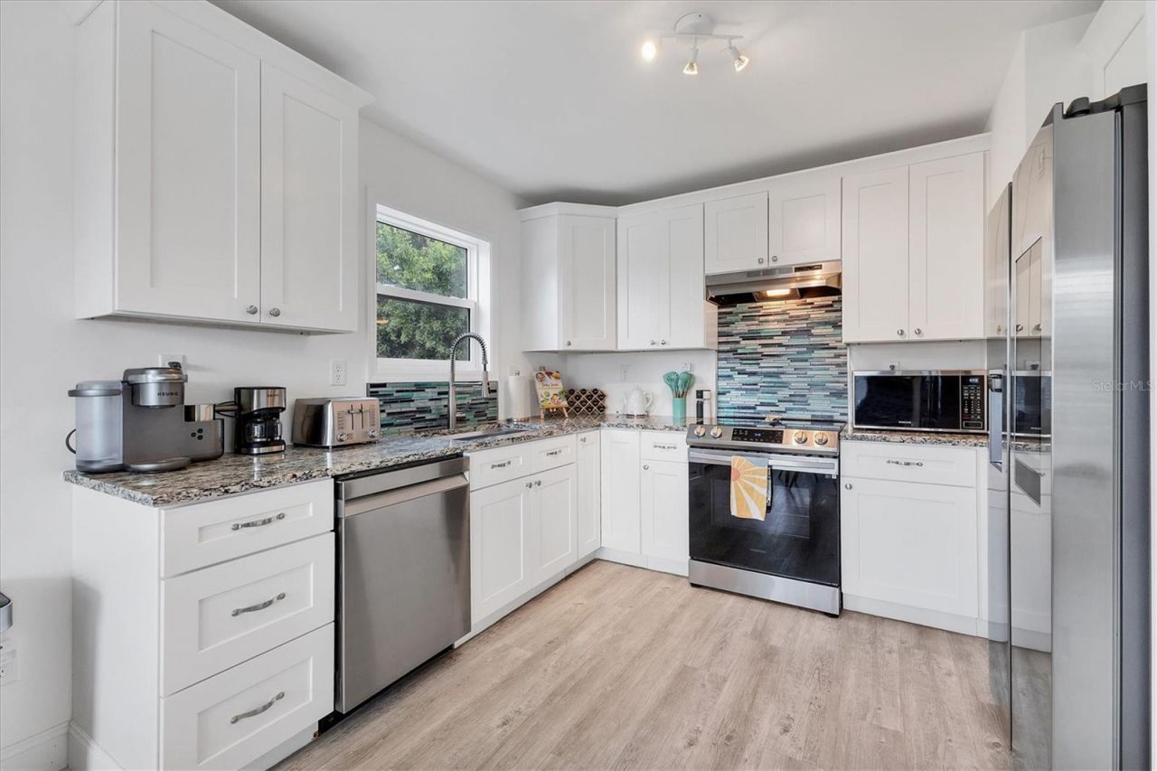 2375 Bahia Vista Street, Sarasota, FL 34239 Photo