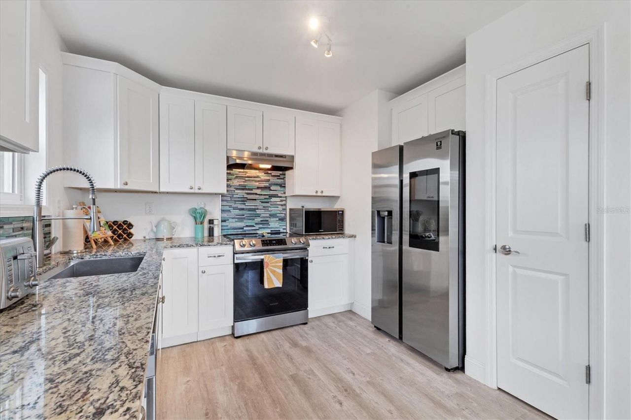 2375 Bahia Vista Street, Sarasota, FL 34239 Photo