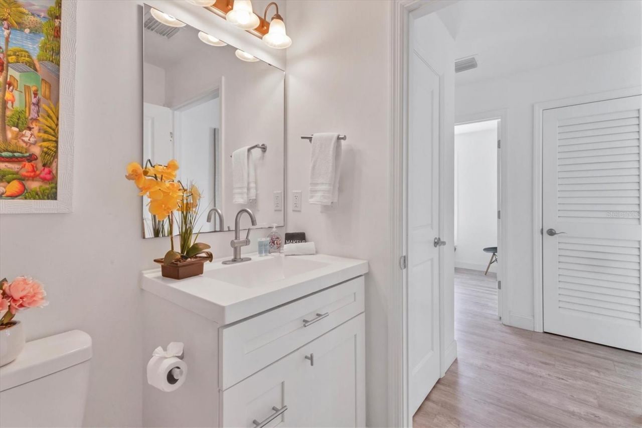 2375 Bahia Vista Street, Sarasota, FL 34239 Photo