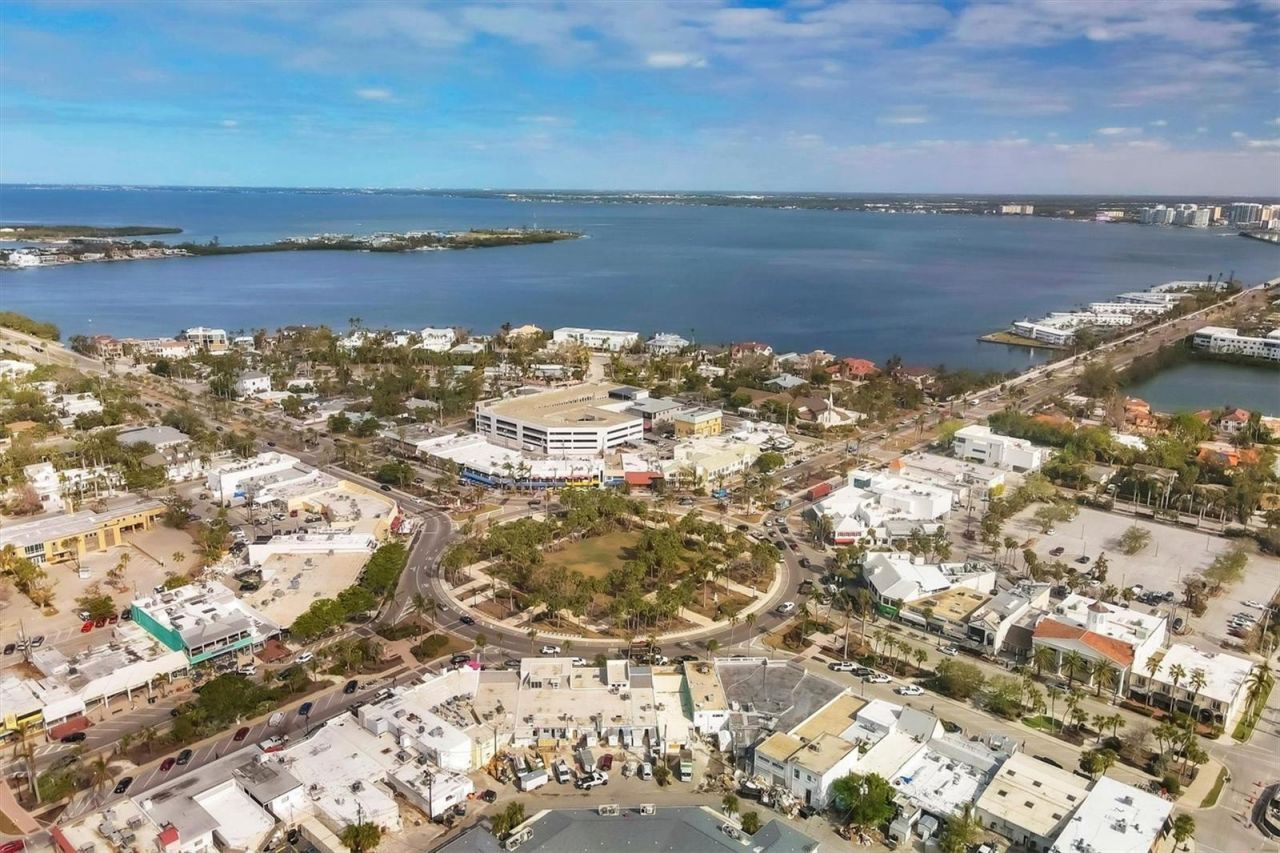 2375 Bahia Vista Street, Sarasota, FL 34239 Photo