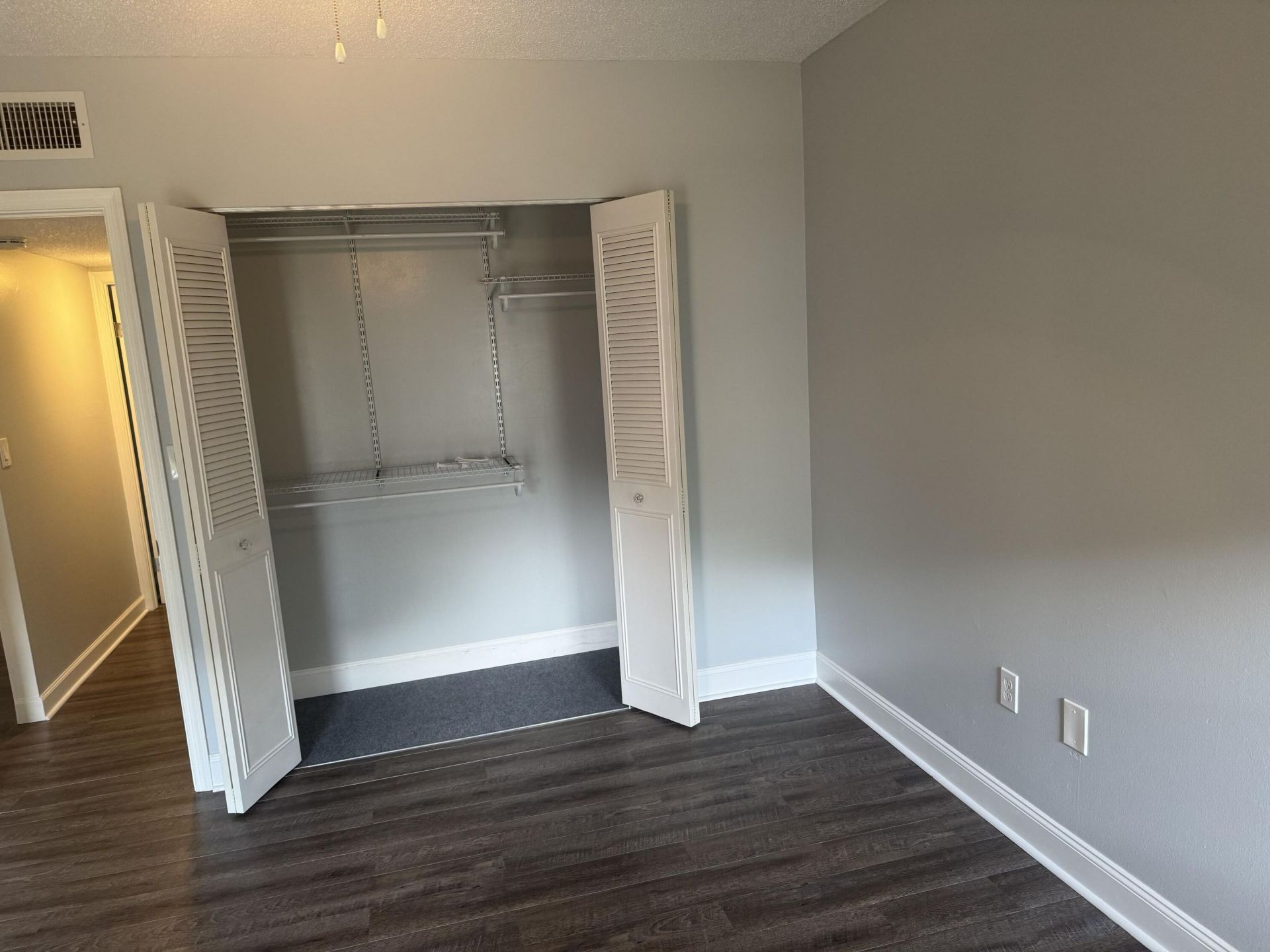 4 Greenway Village N, Unit 203, Royal Palm Beach, FL 33411 Photo