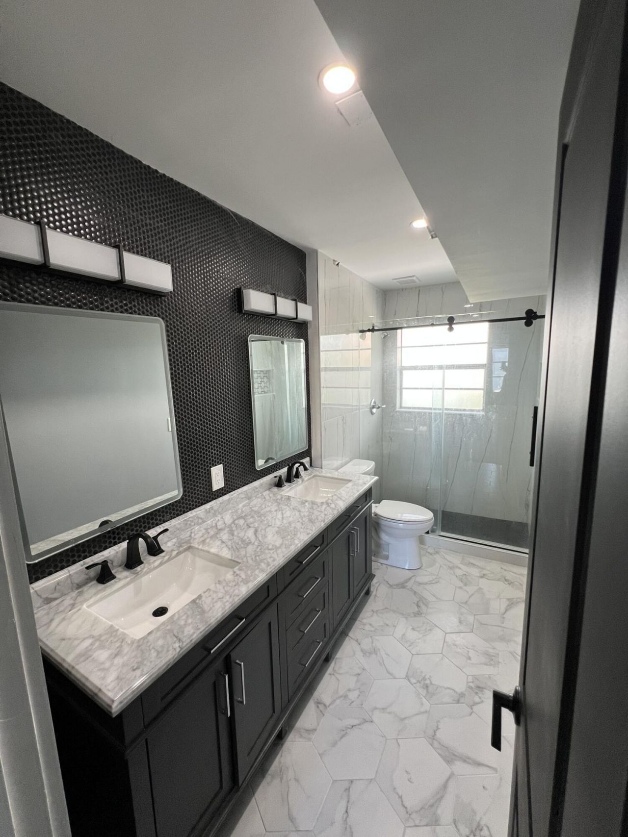 1630 Embassy Drive, Unit 306, West Palm Beach, FL 33401 Photo