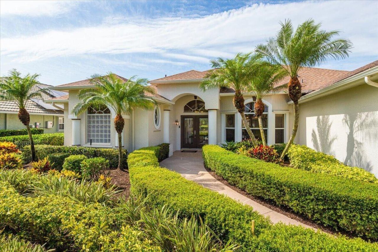 212 SW Whitewood Drive, Port Saint Lucie, FL 34953 Photo