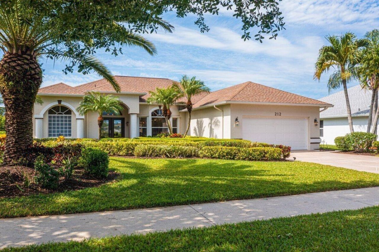 212 SW Whitewood Drive, Port Saint Lucie, FL 34953 Photo