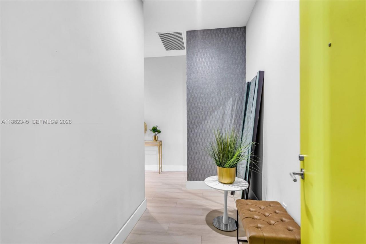 501 NE 31st St, Unit 306, Miami, FL 33137 Photo