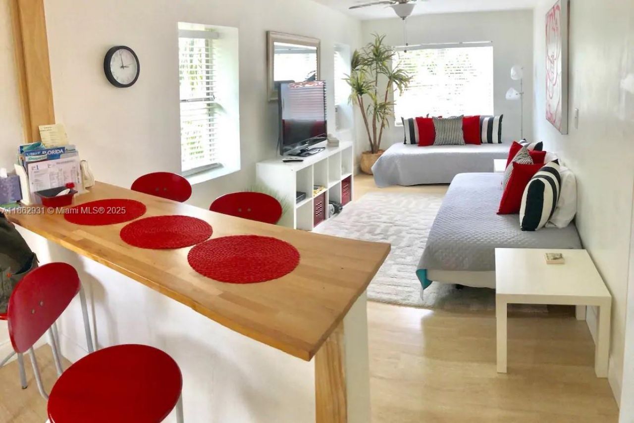 769 NW 10th, Miami, FL 33136 Photo