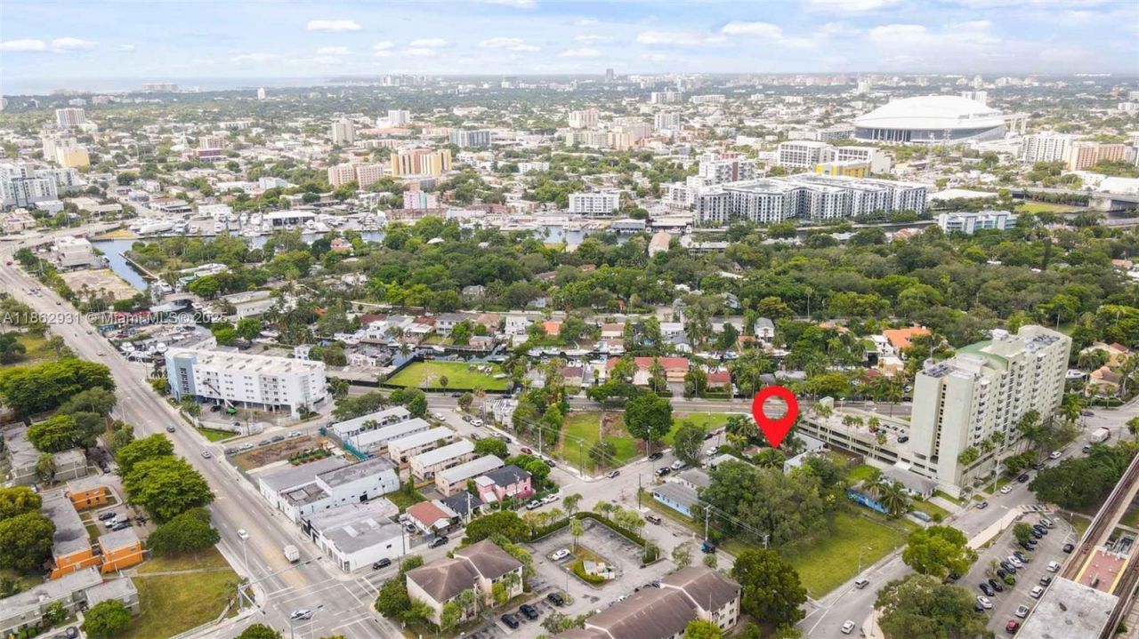 769 NW 10th, Miami, FL 33136 Photo
