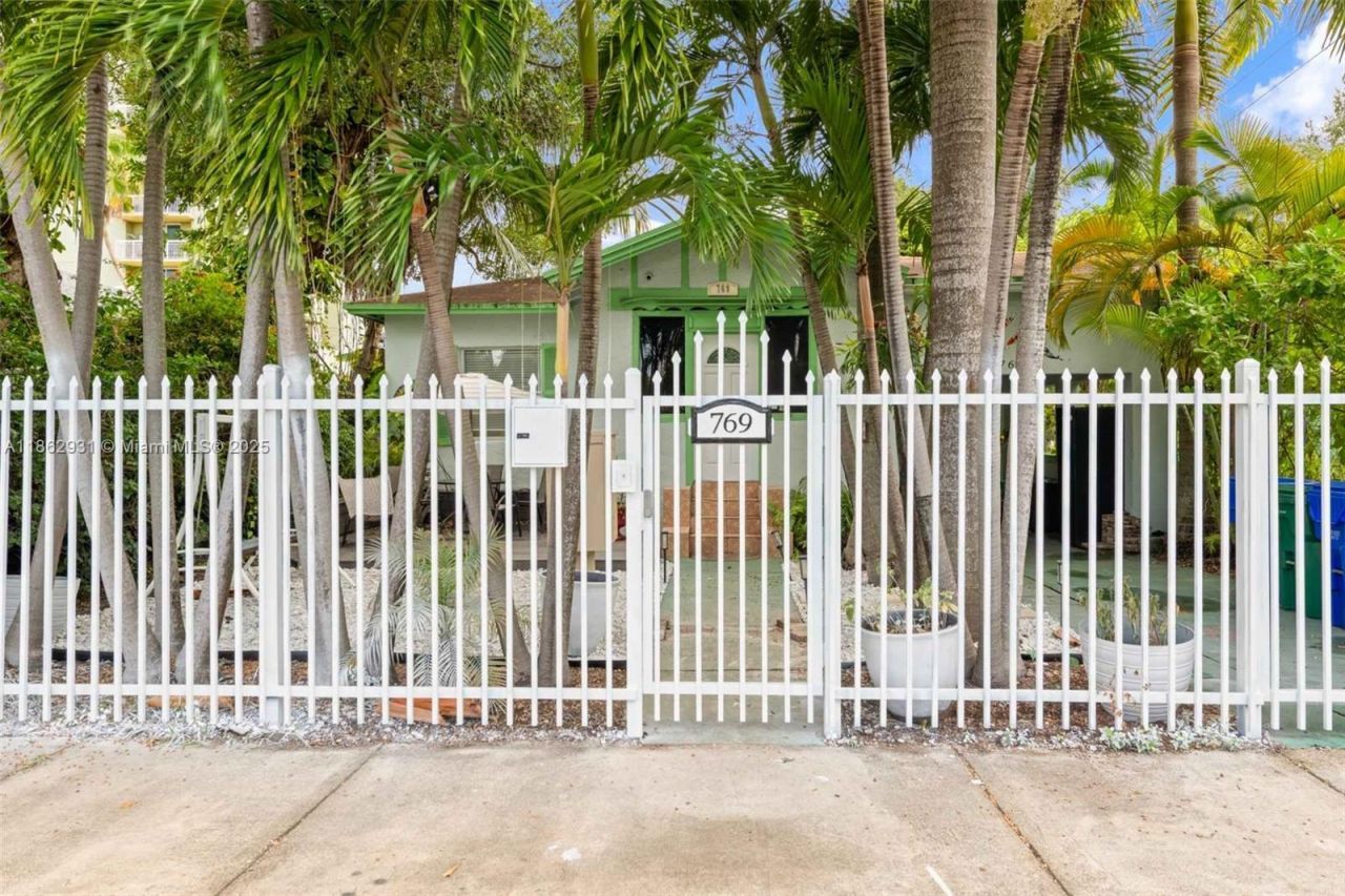 769 NW 10th, Miami, FL 33136 Photo