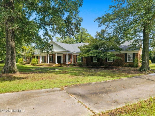 518 Edgewood Circle, Whiteville, NC 28472