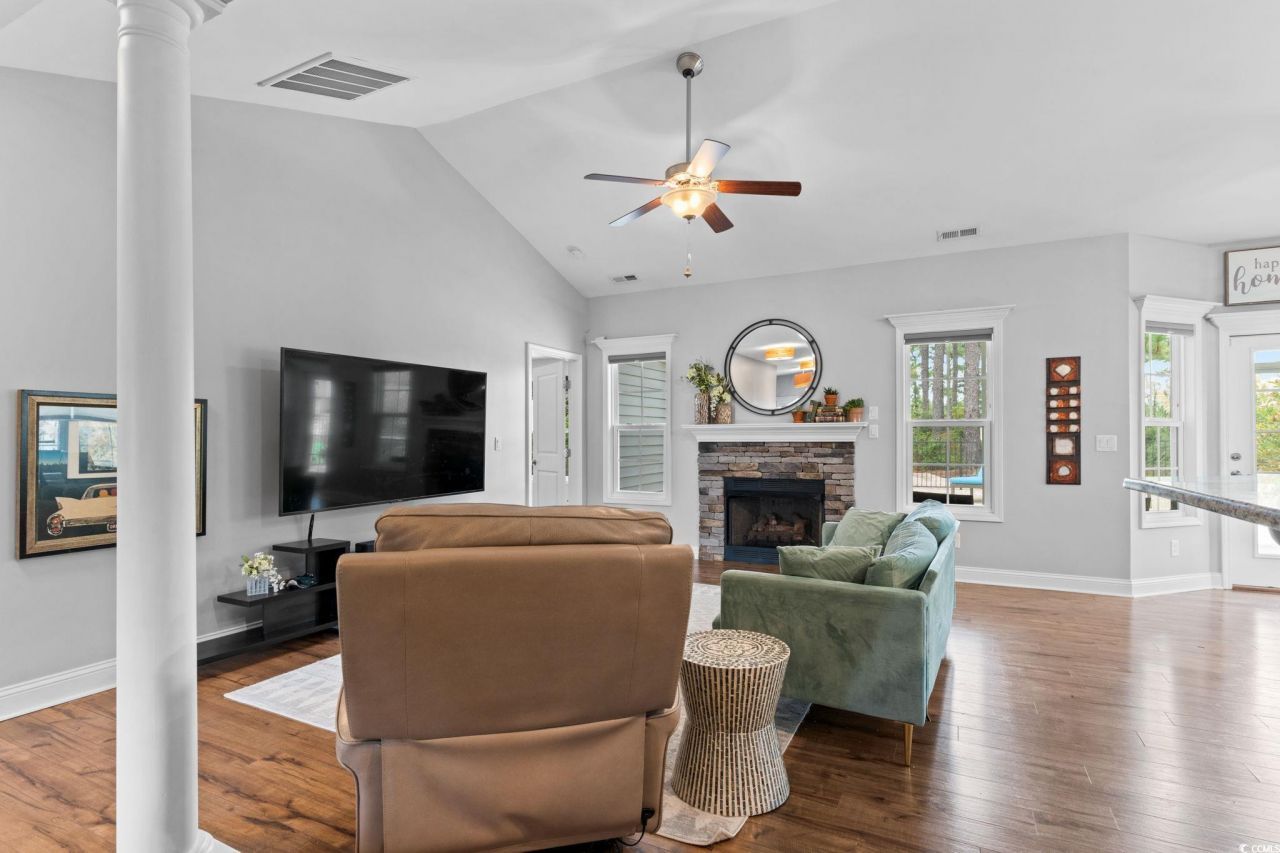 350 Long Meadow Dr. Photo 8