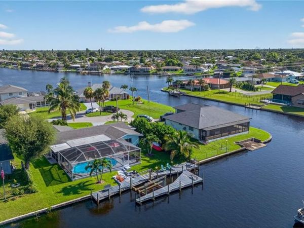 138 SE 40th ST, CAPE CORAL, FL 33904