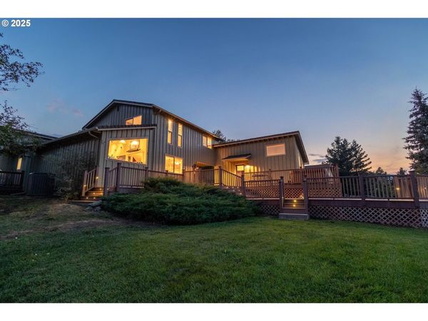 1902 HIGHLAND DR, La Grande, OR 97850