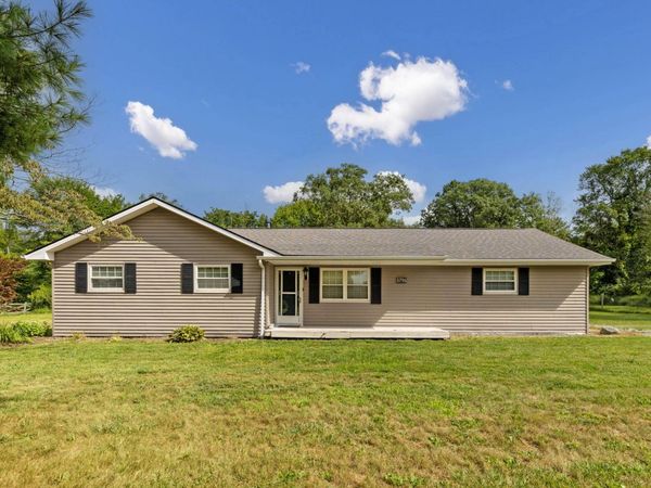 5796 Beecher Road, Granville, OH 43023