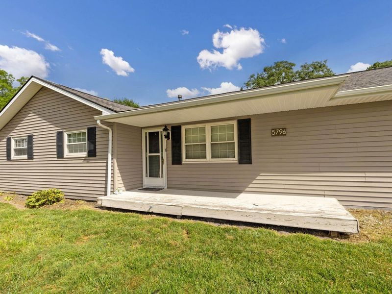 5796 Beecher Road, Granville, OH 43023 Photo 2