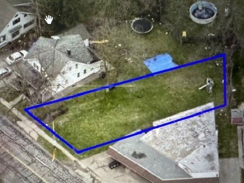 Lake Avenue, Elyria, OH 44035 Photo 2