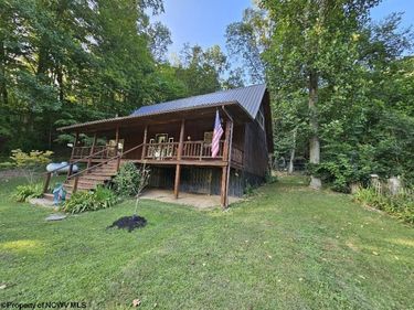 3011 Crooked Run Road, Alum Bridge, WV 26321
