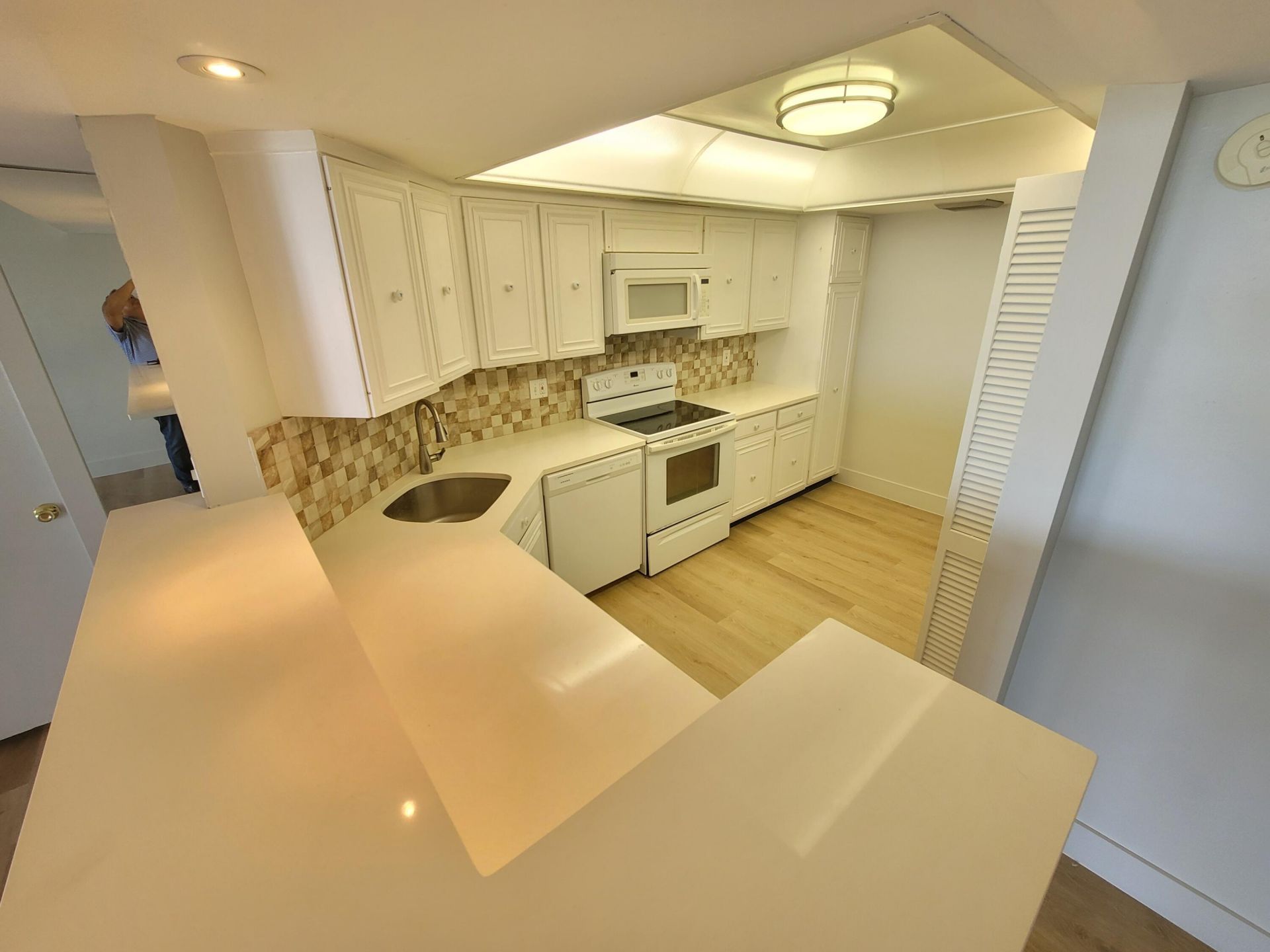 2425 Presidential Way, Unit 603, West Palm Beach, FL 33401 Photo