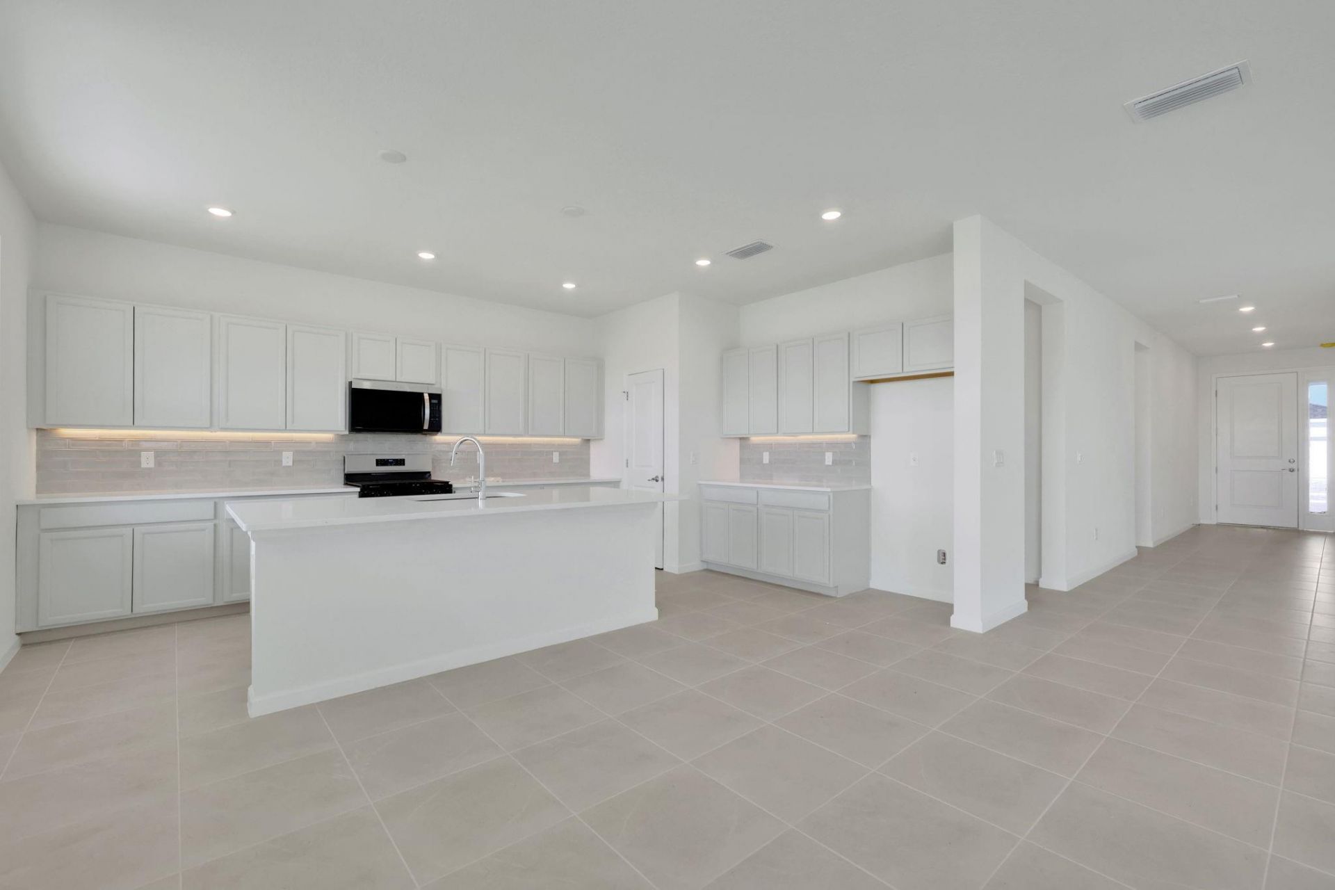 10692 NW Suncrest Lp, Port Saint Lucie, FL 34987 Photo