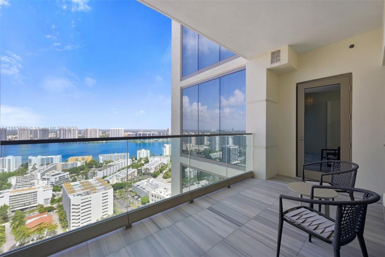 17901 Collins Ave, Unit 2702, Sunny Isles Beach, FL 33160 Photo