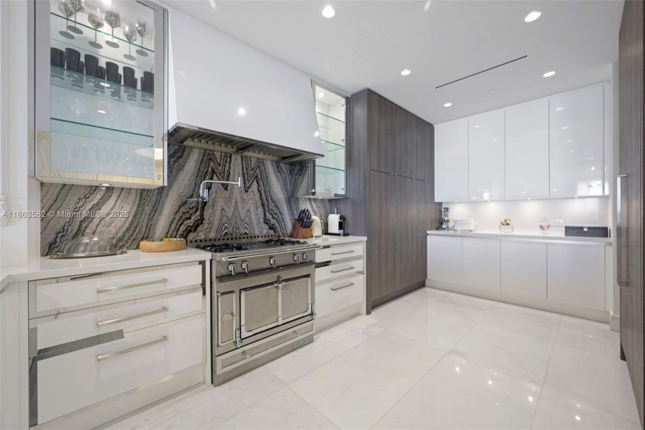 17901 Collins Ave, Unit 2702, Sunny Isles Beach, FL 33160 Photo