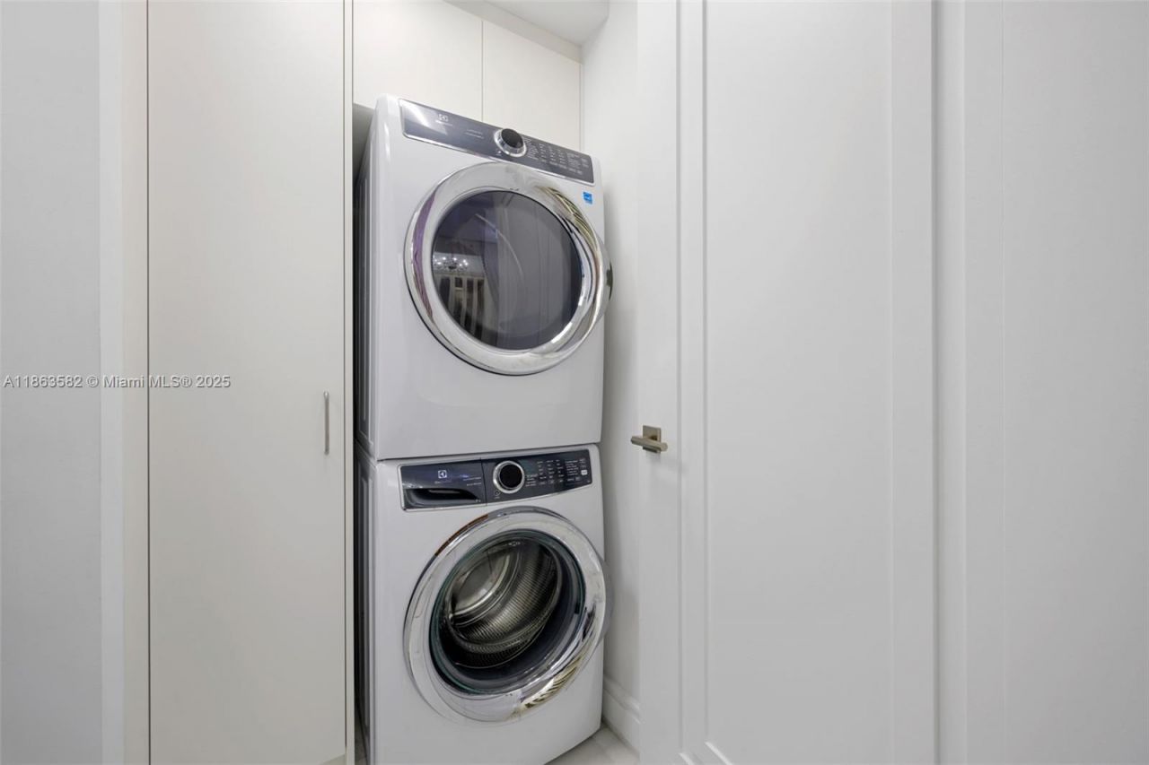 17901 Collins Ave, Unit 2702, Sunny Isles Beach, FL 33160 Photo