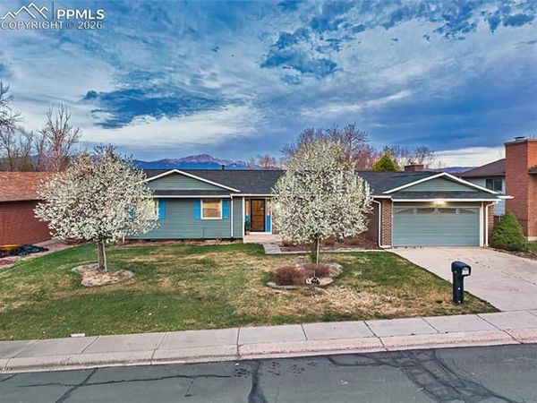 2210 Greenwich Circle, Colorado Springs, CO 80909