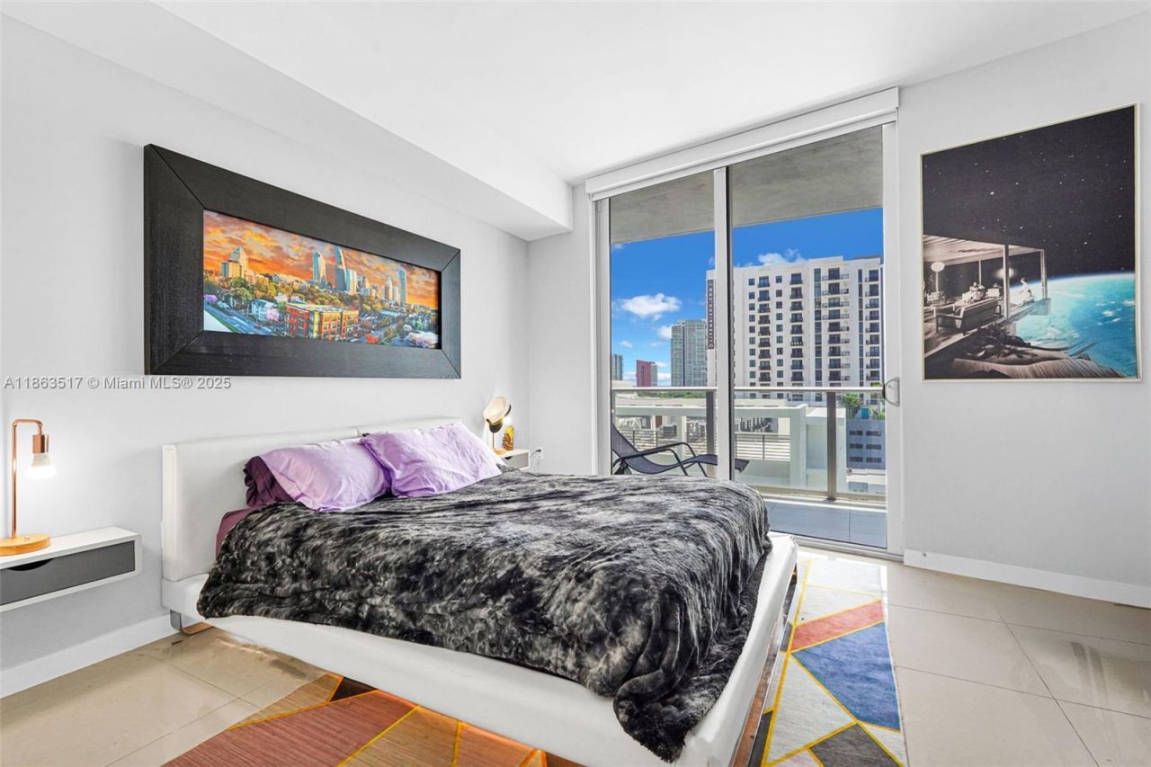 1010 SW 2nd Ave, Unit 1010, Miami, FL 33130 Photo