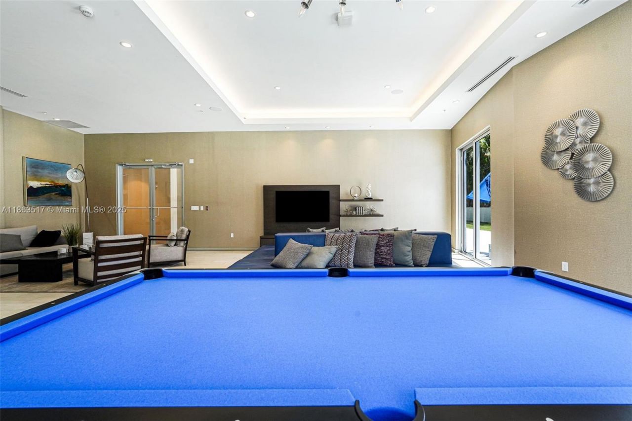 1010 SW 2nd Ave, Unit 1010, Miami, FL 33130 Photo