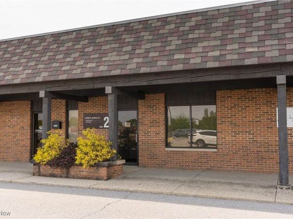 105 5th Street SE, Unit 2, Barberton, OH 44203