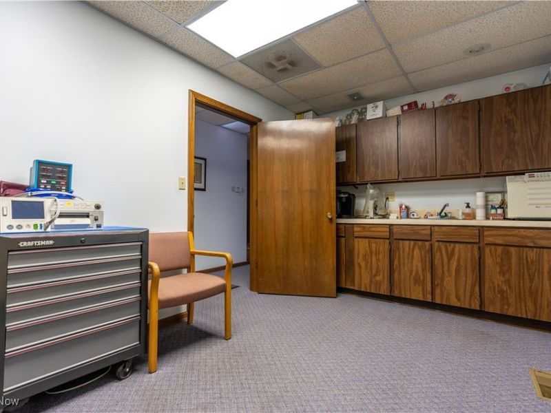 105 5th Street SE, Unit 2, Barberton, OH 44203 Photo 10