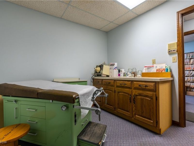 105 5th Street SE, Unit 2, Barberton, OH 44203 Photo 16