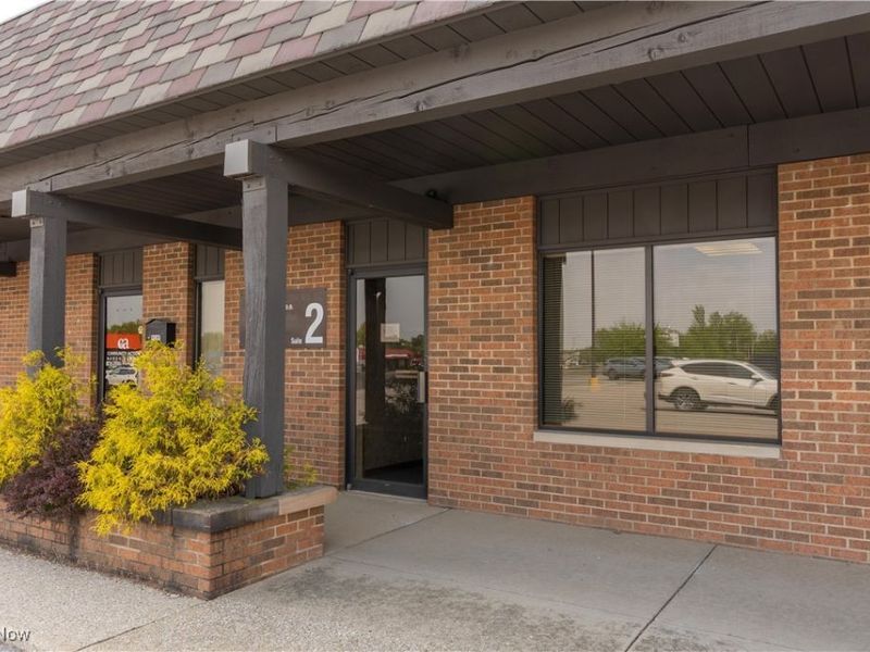 105 5th Street SE, Unit 2, Barberton, OH 44203 Photo 2