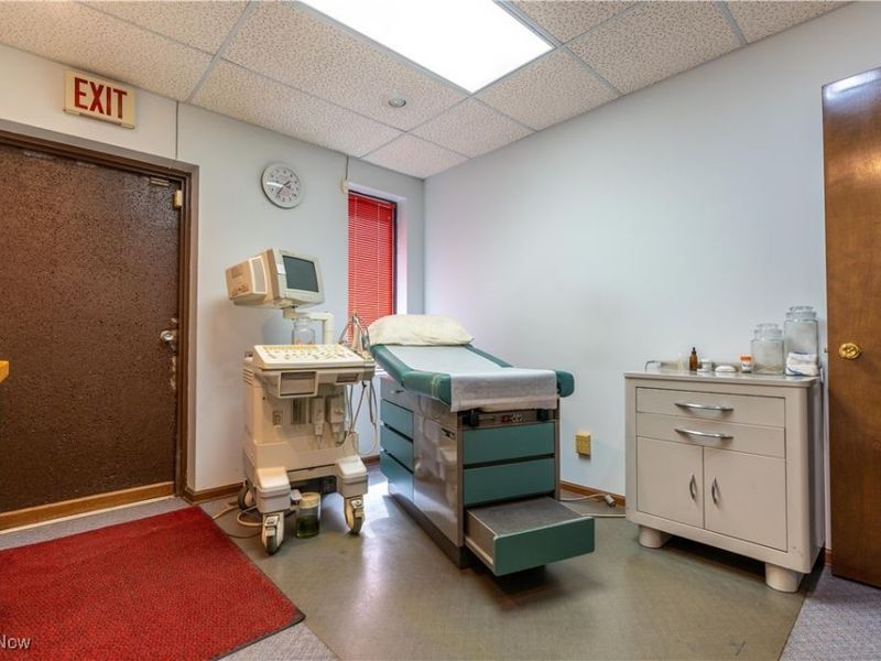 105 5th Street SE, Unit 2, Barberton, OH 44203 Photo 21