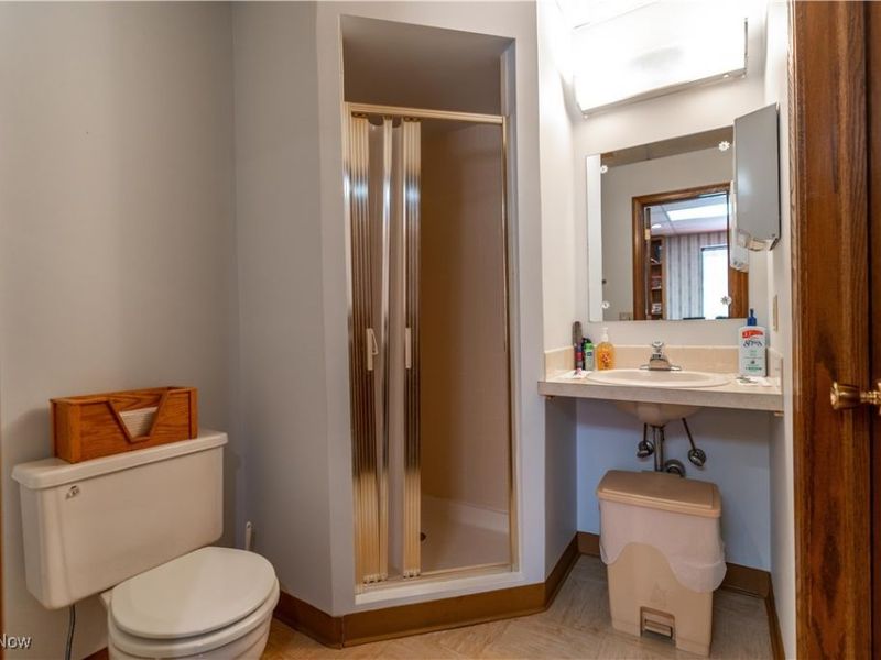 105 5th Street SE, Unit 2, Barberton, OH 44203 Photo 25