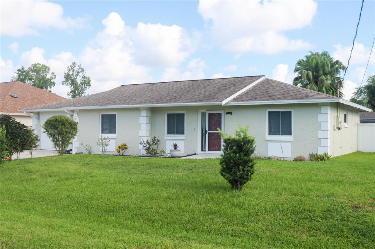 37 Bayside Drive, Palm Coast, FL 32137 Main Photo