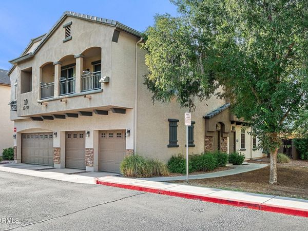 2727 N PRICE Road, Unit 57, Chandler, AZ 85224