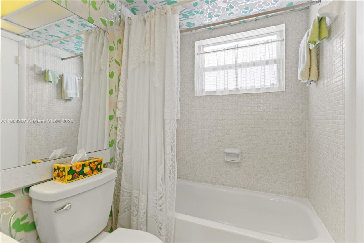 4299 NW 16th St, Unit 210, Lauderhill, FL 33313 Photo