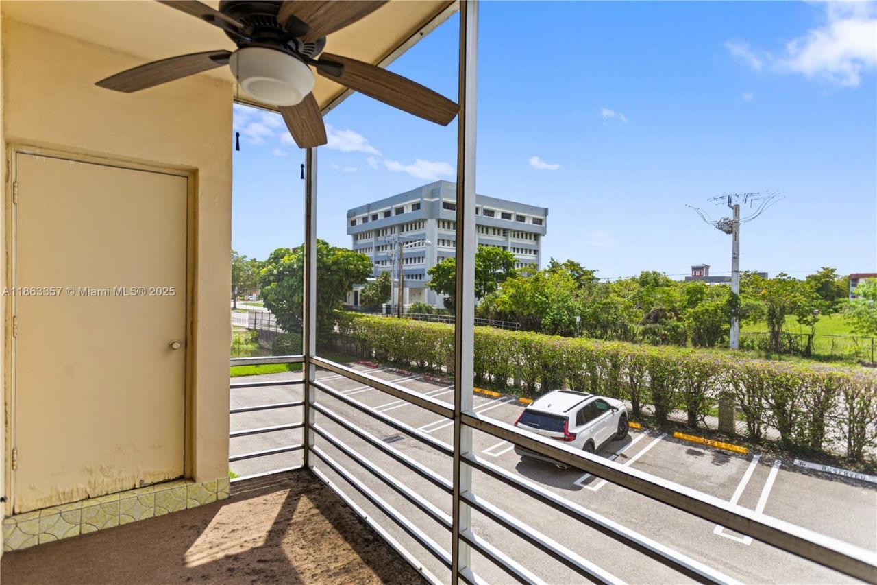 4299 NW 16th St, Unit 210, Lauderhill, FL 33313 Photo