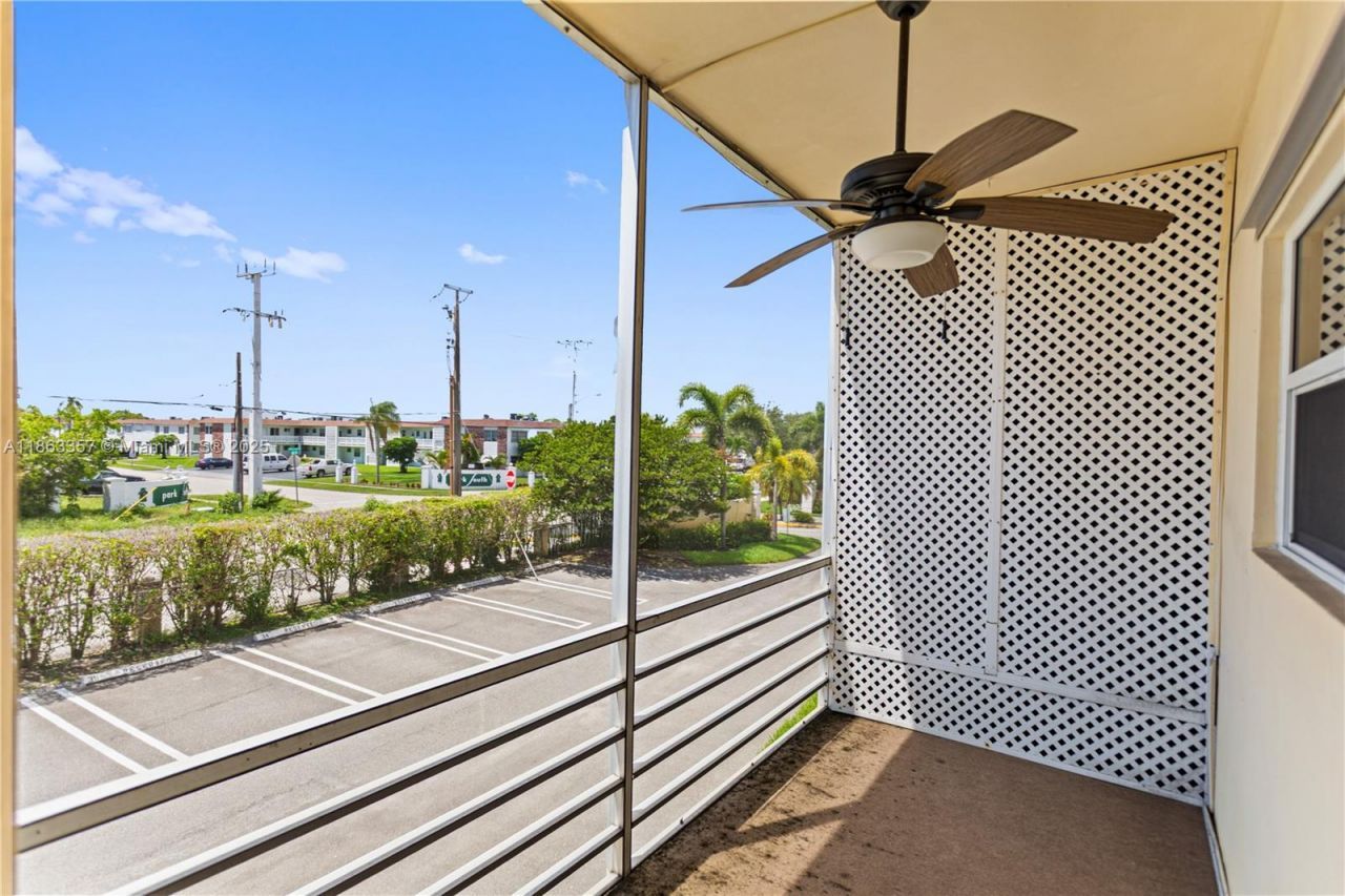 4299 NW 16th St, Unit 210, Lauderhill, FL 33313 Photo