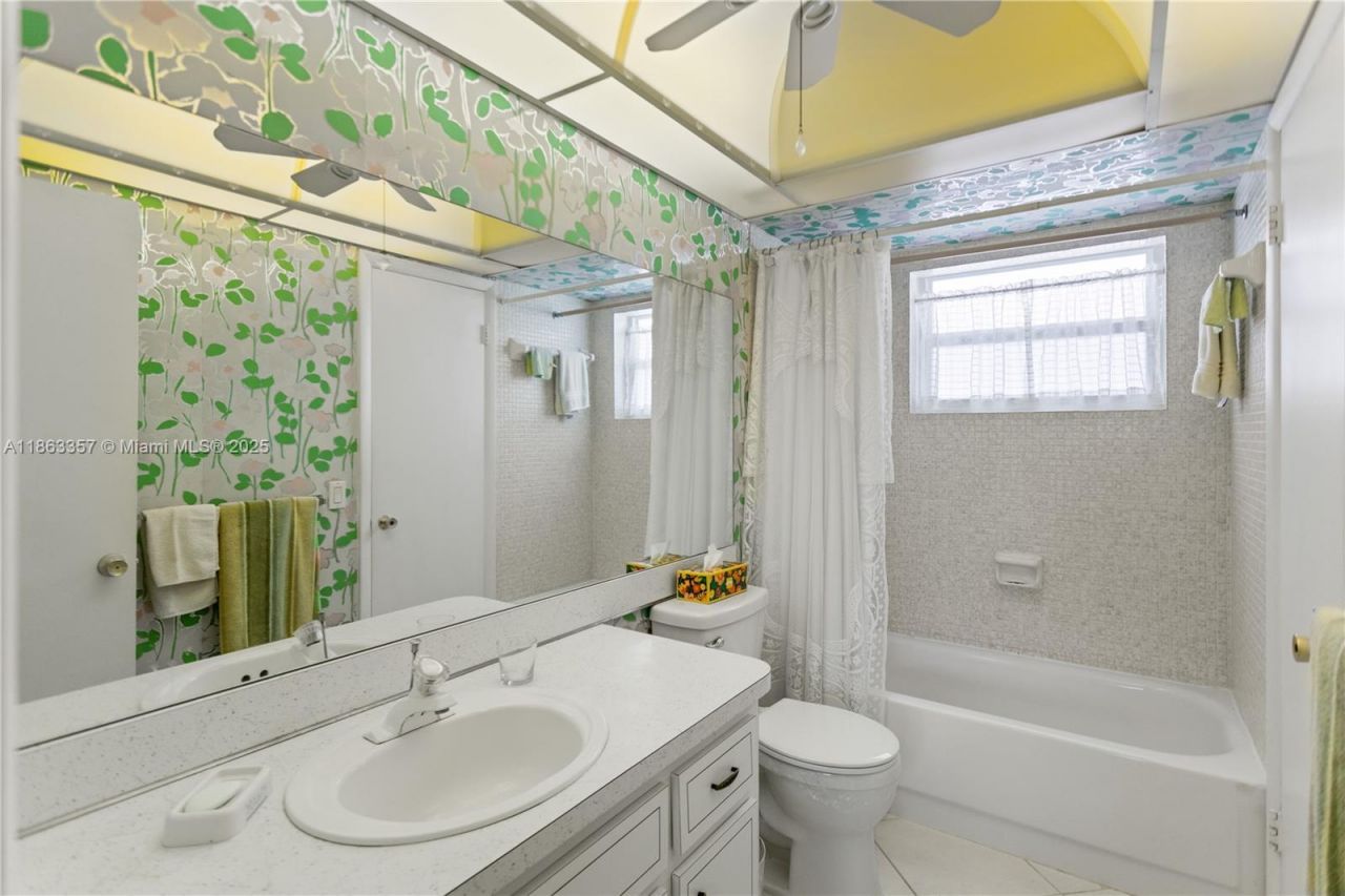 4299 NW 16th St, Unit 210, Lauderhill, FL 33313 Photo