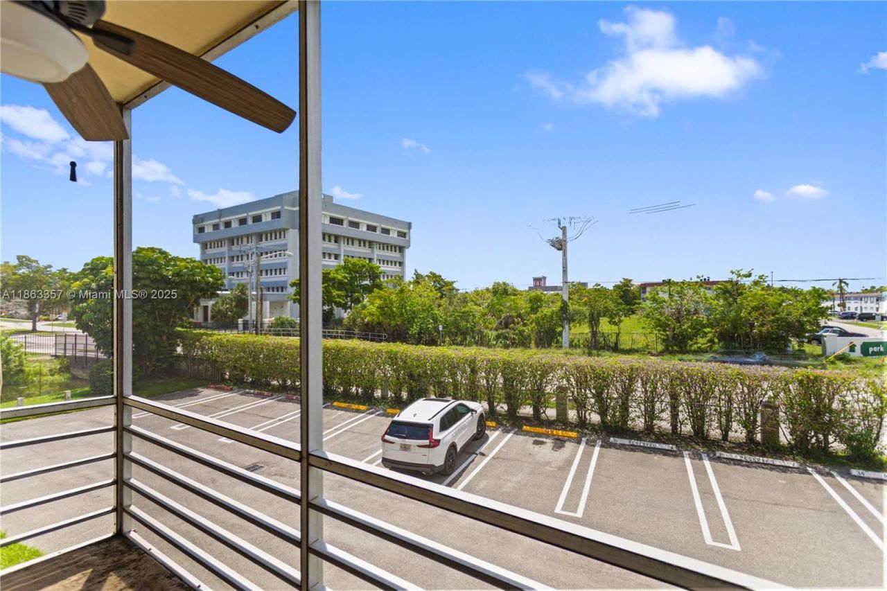 4299 NW 16th St, Unit 210, Lauderhill, FL 33313 Photo