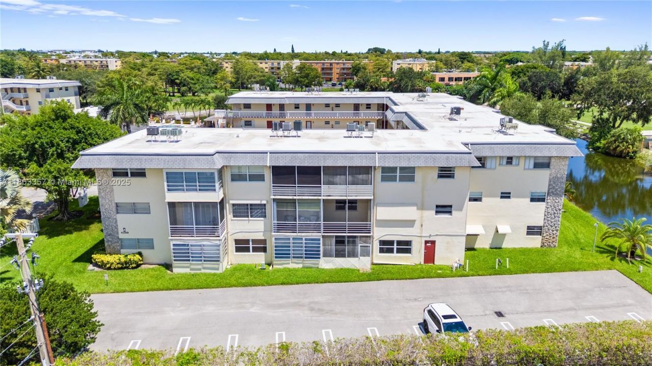 4299 NW 16th St, Unit 210, Lauderhill, FL 33313 Photo