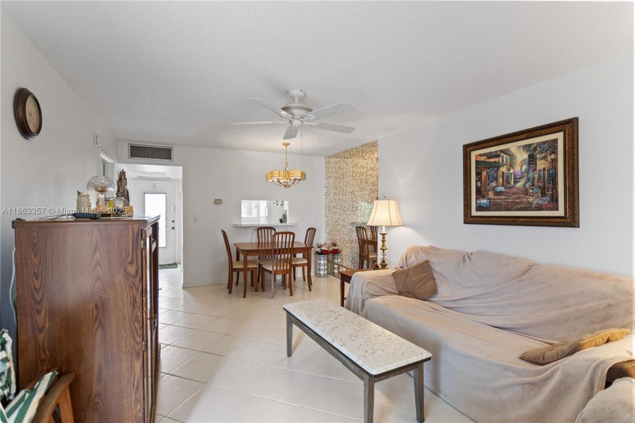 4299 NW 16th St, Unit 210, Lauderhill, FL 33313 Photo