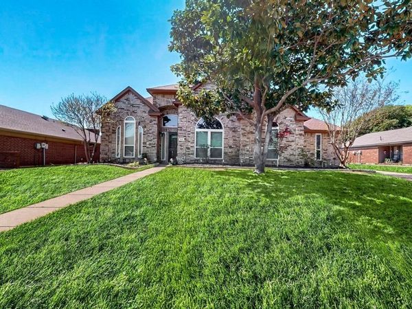 622 Meadowcrest Drive, Highland Village, TX 75077