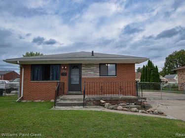 18734 Florida Street, Roseville, MI 48066