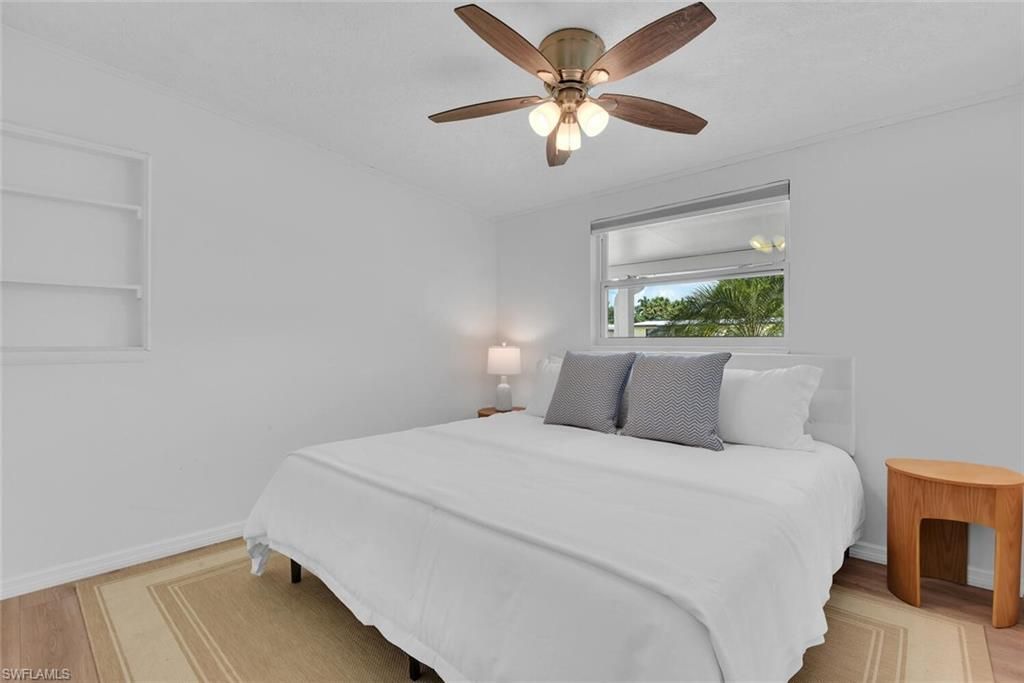 2048 Holiday Ln, Naples, FL 34104 Photo