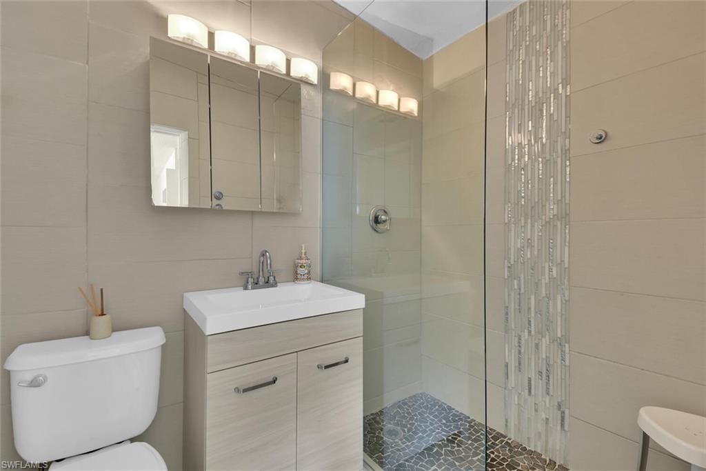 2048 Holiday Ln, Naples, FL 34104 Photo