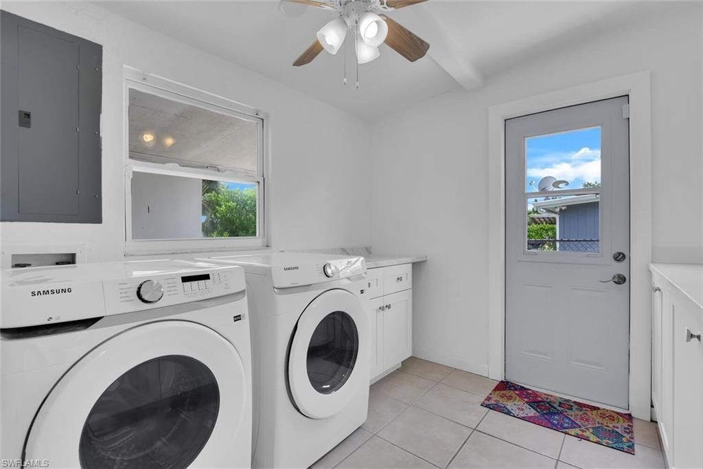 2048 Holiday Ln, Naples, FL 34104 Photo