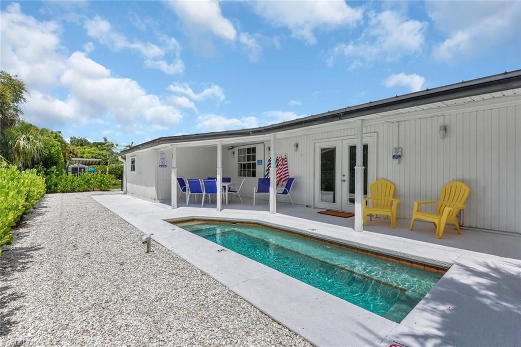 2048 Holiday Ln, Naples, FL 34104 Photo