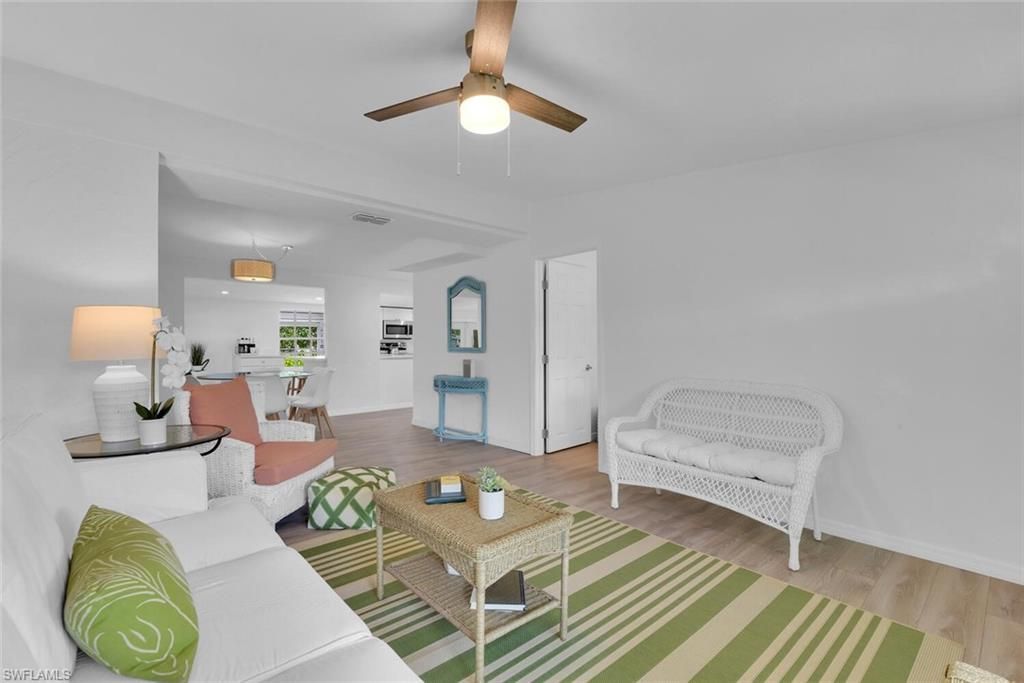 2048 Holiday Ln, Naples, FL 34104 Photo